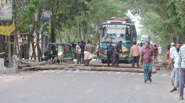 নোয়াখালীর সোনাইমুড়িতে দফায় দফায় সংঘর্ষ, নিহত ২