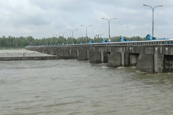 তিস্তার সবক’টি গেট খুলে দিয়েছে ভারত